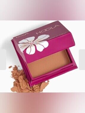 Benefit Hoola Bronzer Compact in Pink Packaging